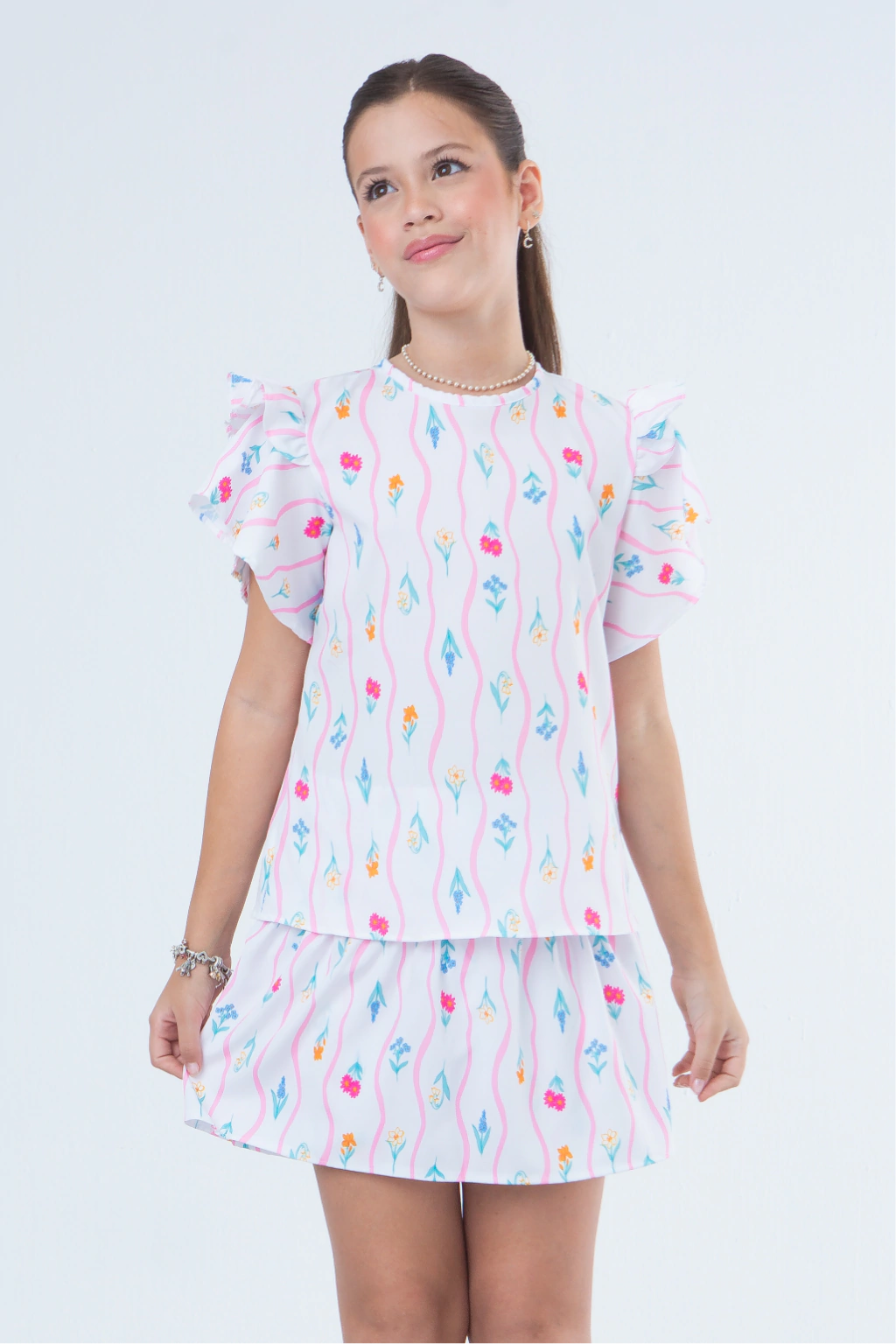 Conjunto Infantil Menina Sabrina Flores (Shortsaia + Batinha)