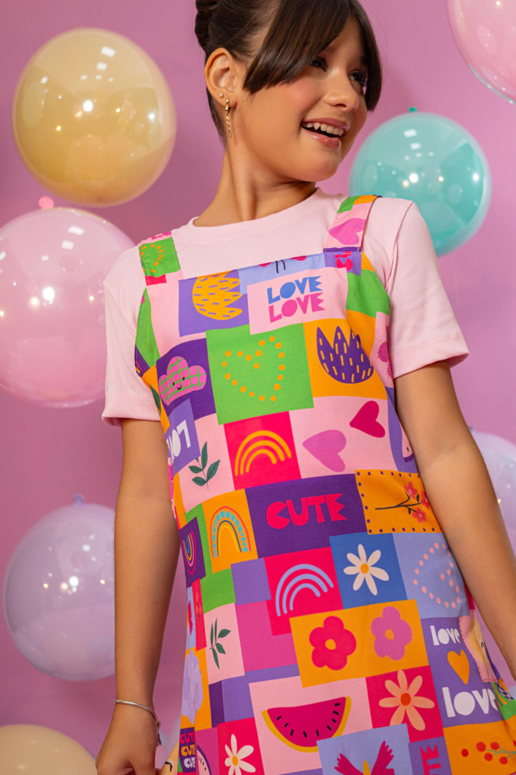 Salopete Samara Estampado Love (salopete + blusa)