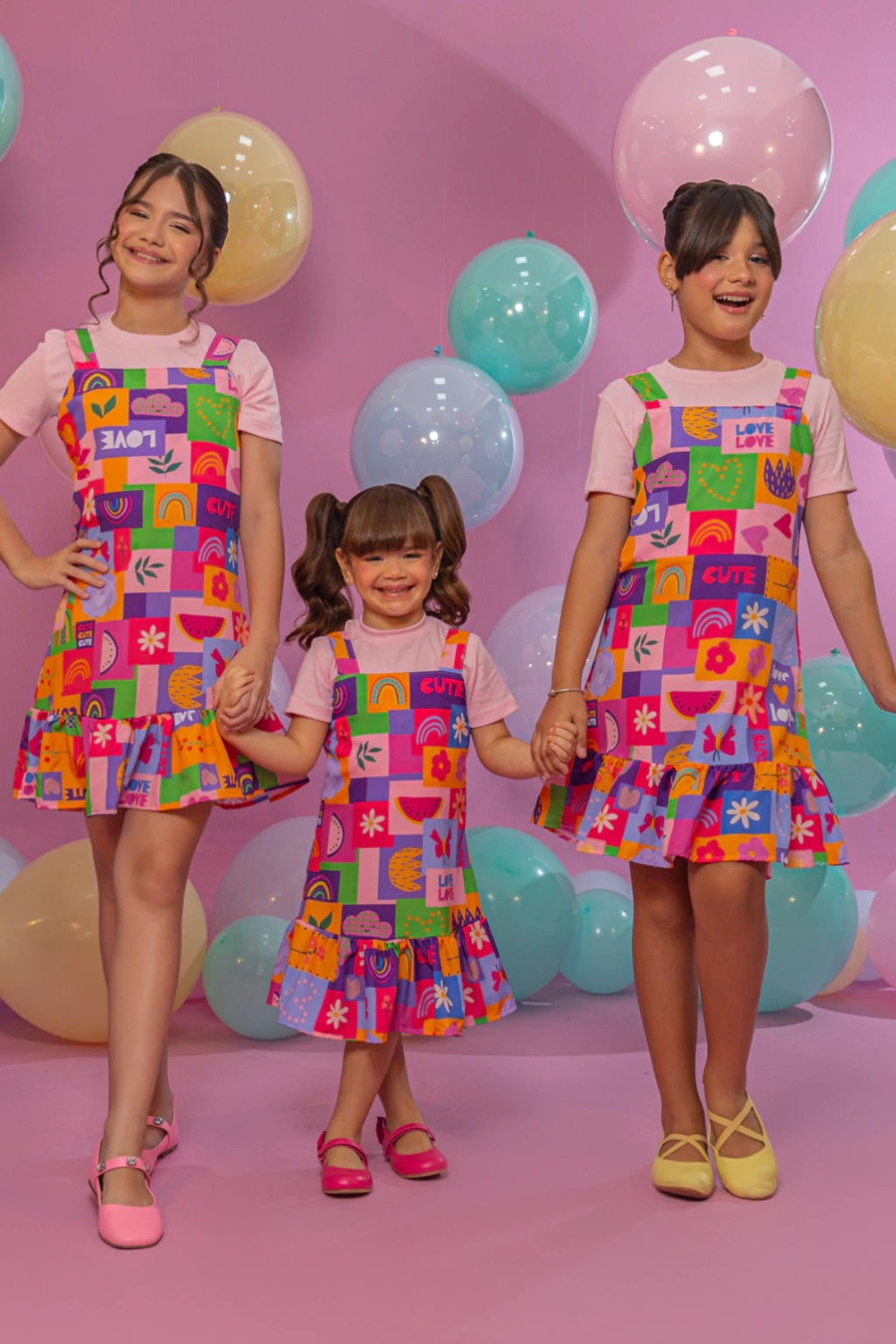 Salopete Samara Estampado Love (salopete + blusa)